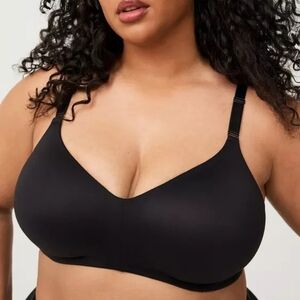 Torrid Curves Black Dream Wire Free Bra Size 44C